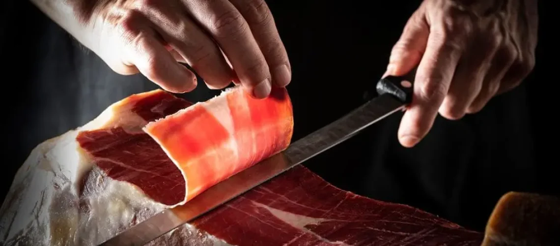 cortando-jamon-2.webp